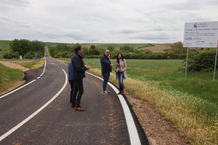 Imagen La Diputación invierte más de 175.000 euros en las obras de mejora de la carretera que conecta Valvieja y Francos, dentro del término...